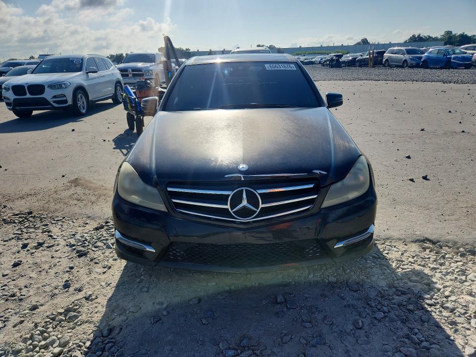 Продажа на аукционе авто 2014 Mercedes-benz C, vin: WDDGF4HB5EA952090, номер лота: 65631676