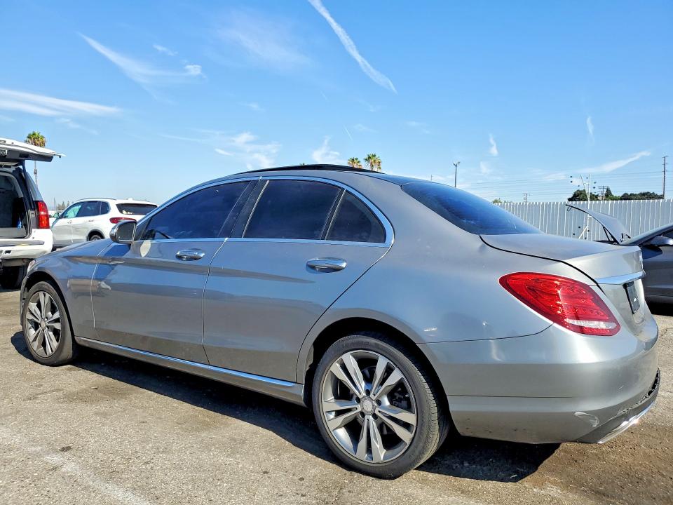 65547956 :رقم المزاد ، 55SWF4KB4FU012577 vin ، 2015 Mercedes-benz C مزاد بيع