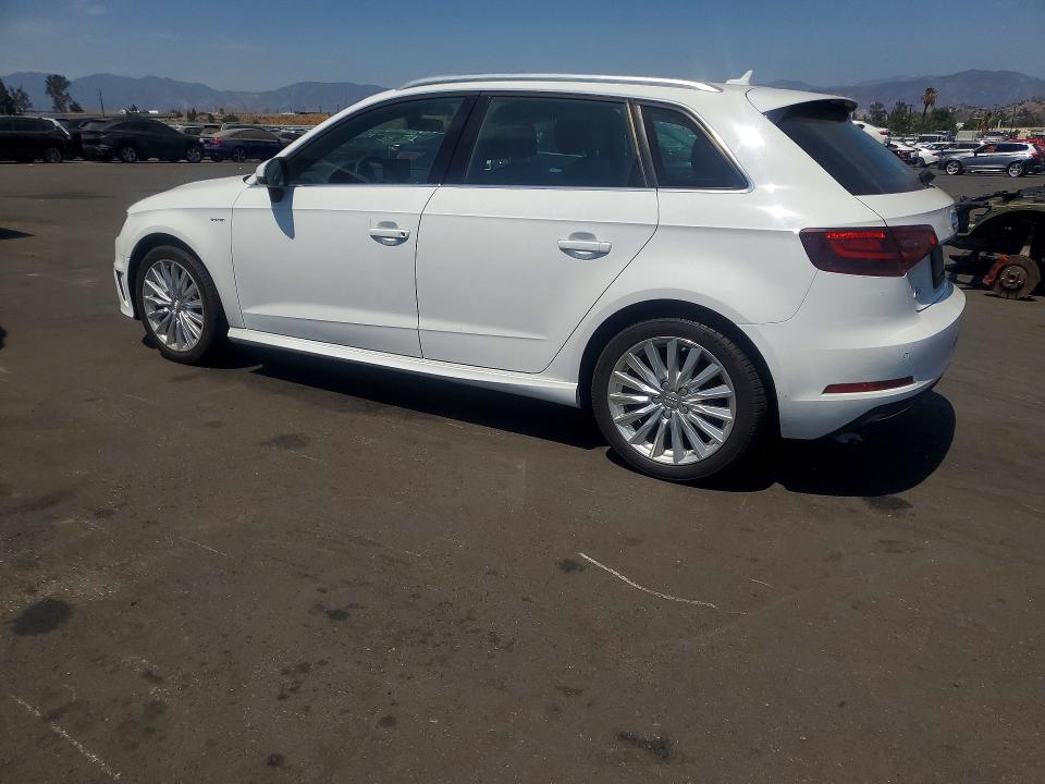 Продаж на аукціоні авто 2016 Audi A3, vin: WAUTPBFF6GA129152, номер лоту: 64405616
