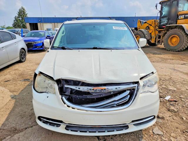 65326726 :رقم المزاد ، 2A4RR5DG0BR785916 vin ، 2011 Chrysler Town & Country مزاد بيع