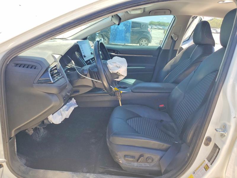 65544806 :رقم المزاد ، 4T1G11AK4MU425250 vin ، 2021 Toyota Camry مزاد بيع
