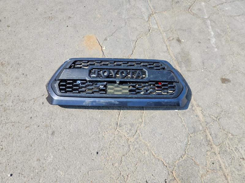 64772896 :رقم المزاد ، 3TMDZ5BN5JM049710 vin ، 2018 Toyota Tacoma مزاد بيع
