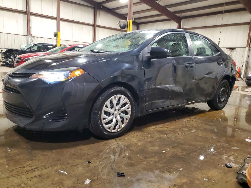 Продажа на аукционе авто 2018 Toyota Corolla, vin: 5YFBURHE3JP768063, номер лота: 64784836