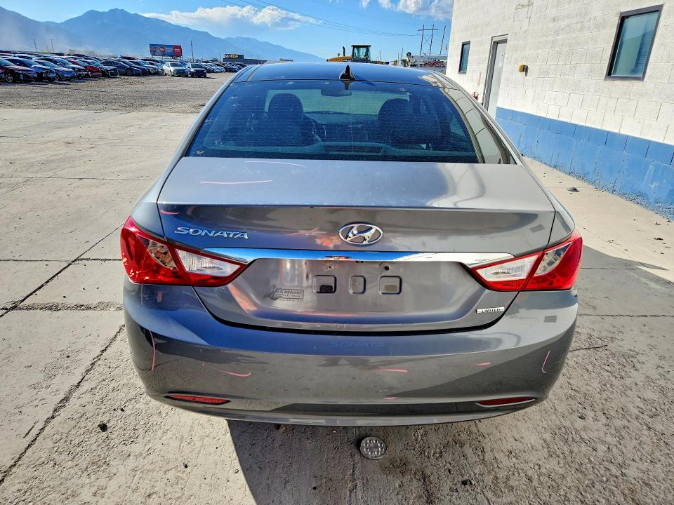 65322646 :رقم المزاد ، 5NPEC4AC4DH681141 vin ، 2013 Hyundai Sonata مزاد بيع