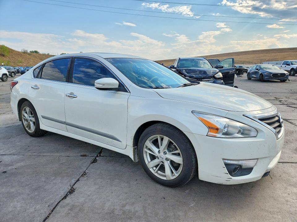 Продажа на аукционе авто 2015 Nissan Altima, vin: 1N4AL3AP4FC592914, номер лота: 64331626