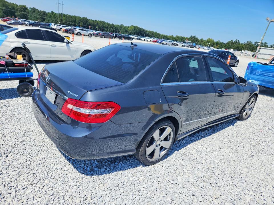 2010 Mercedes-benz E მანქანა იყიდება აუქციონზე, vin: WDDHF8HB5AA082363, აუქციონის ნომერი: 66372666