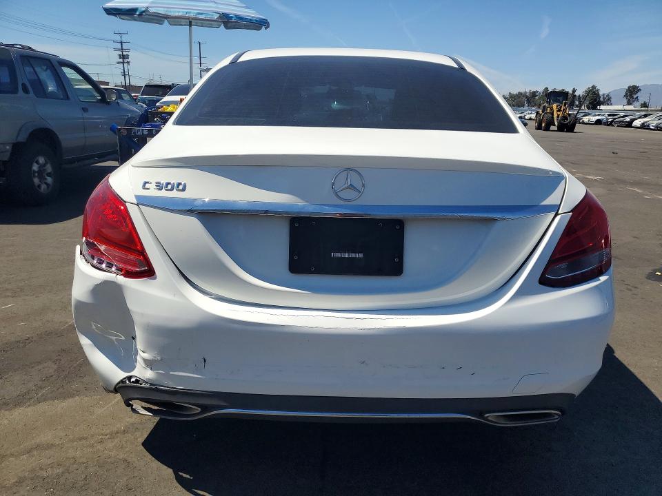 2016 Mercedes-benz C მანქანა იყიდება აუქციონზე, vin: 55SWF4JBXGU168402, აუქციონის ნომერი: 65052876