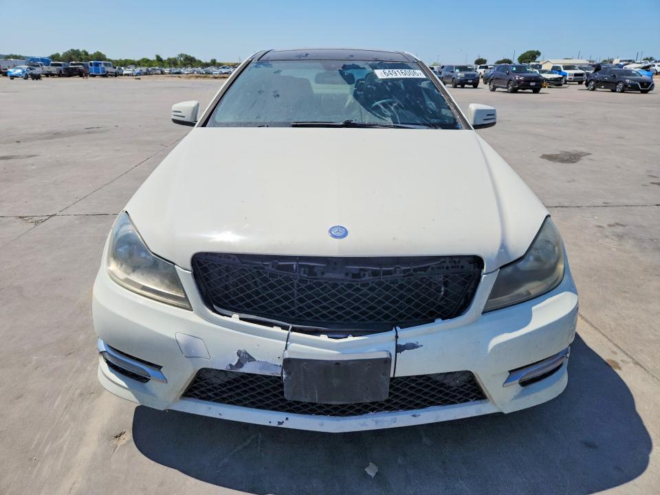 2012 Mercedes-benz C მანქანა იყიდება აუქციონზე, vin: WDDGJ4HB1CF752757, აუქციონის ნომერი: 64916006