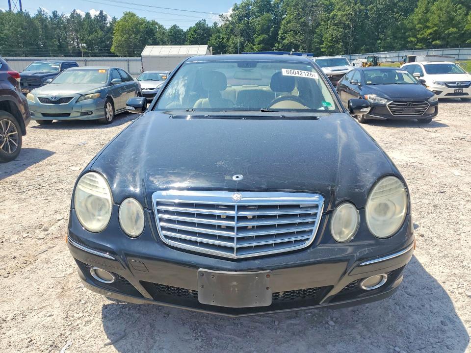 66042126 :رقم المزاد ، WDBUF56X57B066851 vin ، 2007 Mercedes-benz E مزاد بيع