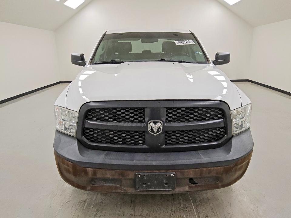 63752836 :رقم المزاد ، 1C6RR6KT6KS633480 vin ، 2019 Ram 1500 Classic مزاد بيع