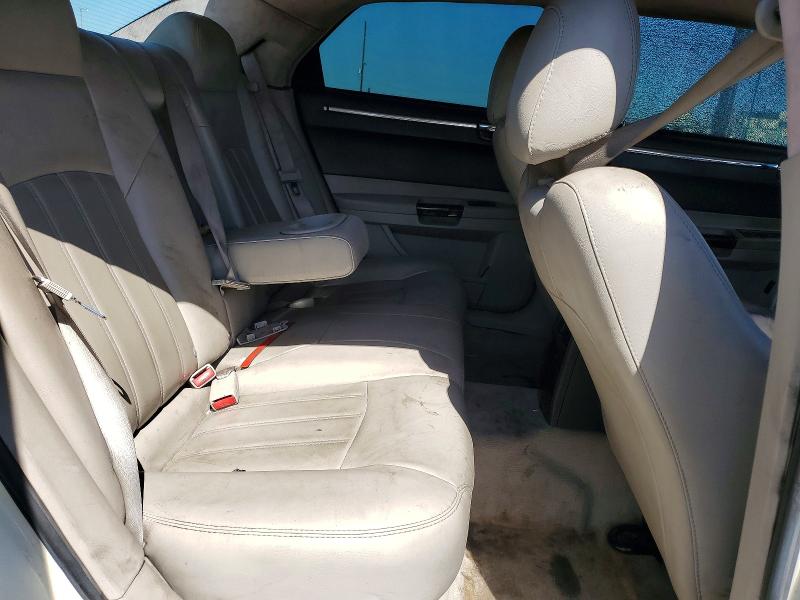 63271346 :رقم المزاد ، 2C3KA63H26H159105 vin ، 2006 Chrysler 300c مزاد بيع