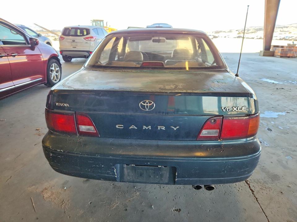 1995 Toyota Camry მანქანა იყიდება აუქციონზე, vin: JT2GK13E4S0127557, აუქციონის ნომერი: 64809426