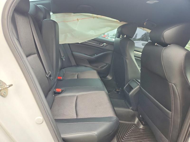 Продажа на аукционе авто 2018 Honda Accord, vin: 1HGCV1F30JA056314, номер лота: 64304306