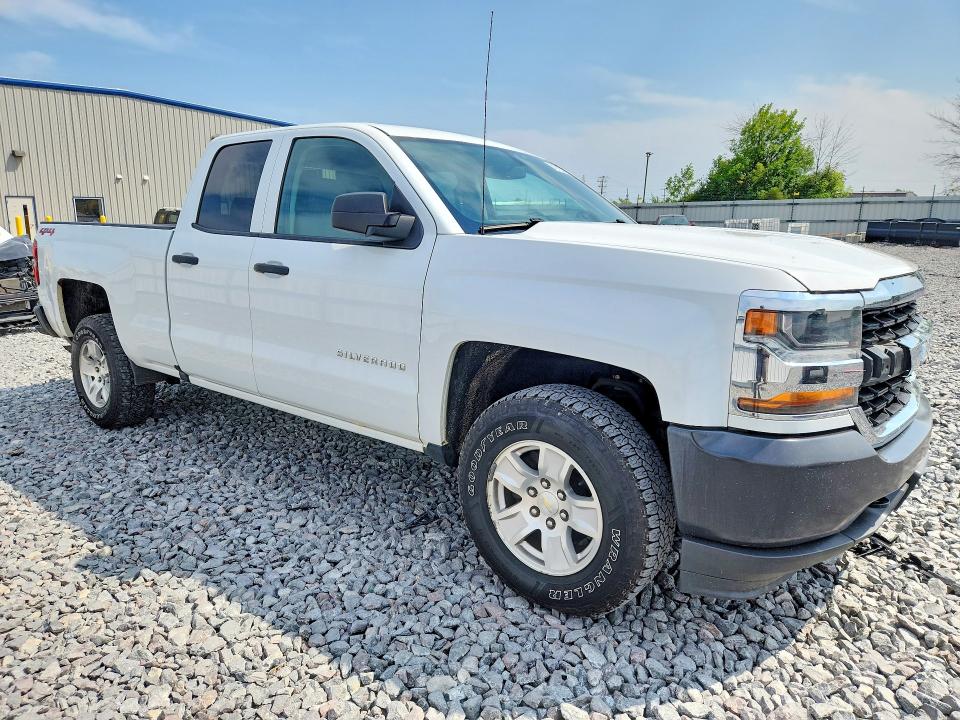 Продаж на аукціоні авто 2018 Chevrolet Silverado, vin: 1GCVKNEHXJZ216608, номер лоту: 64572396