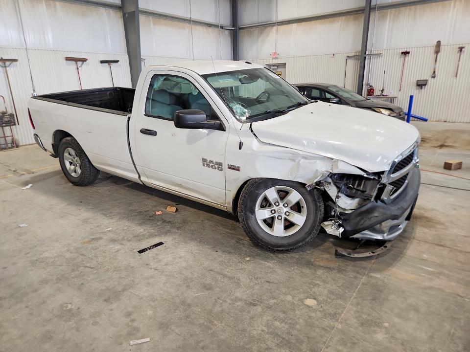 65994786 :رقم المزاد ، 3C6JR6DT6EG282561 vin ، 2014 Ram 1500 مزاد بيع