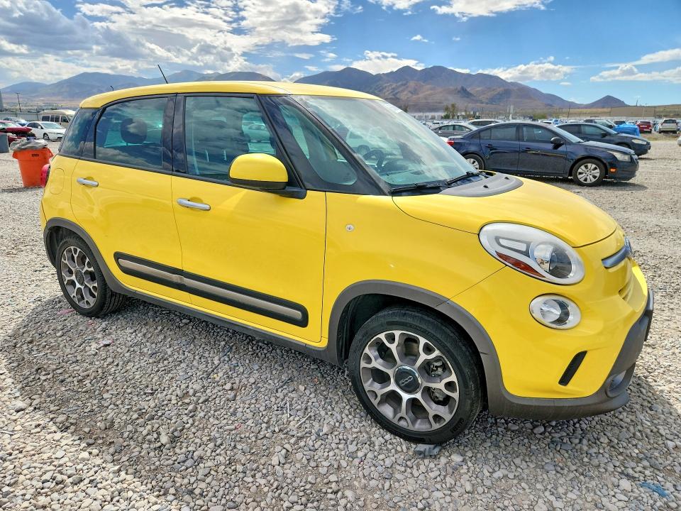 65666886 :رقم المزاد ، ZFBCFADHXEZ021641 vin ، 2014 Fiat 500l مزاد بيع