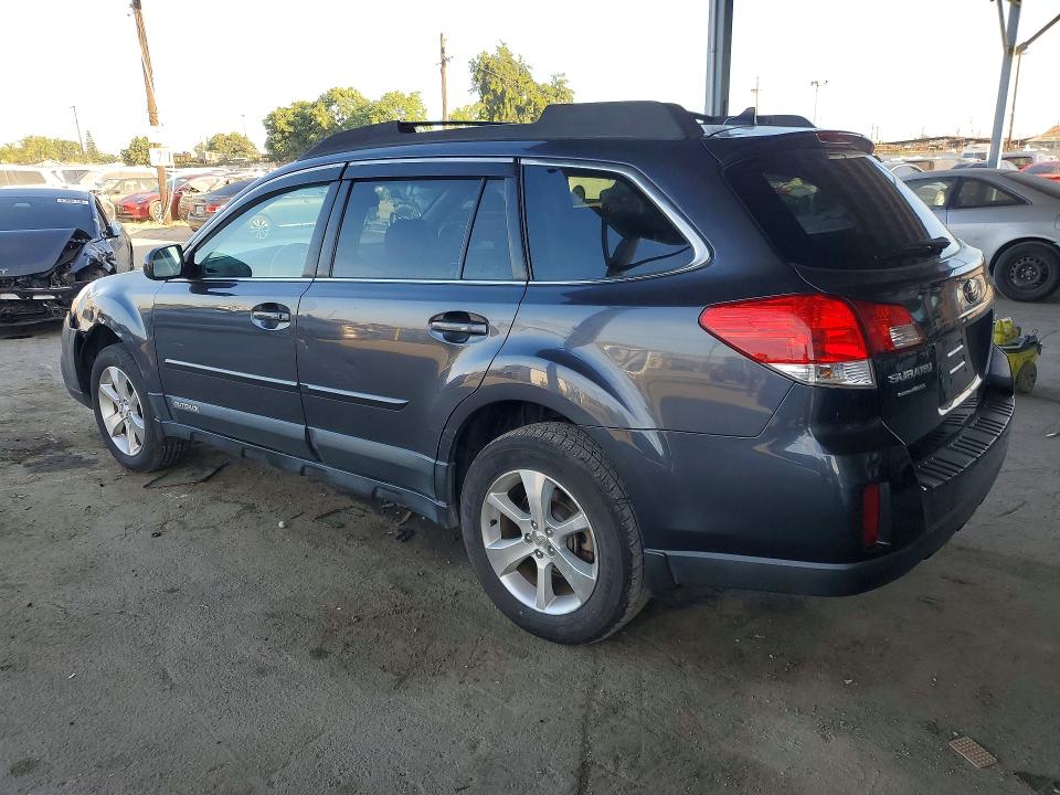 2013 Subaru Outback მანქანა იყიდება აუქციონზე, vin: 4S4BRBKC0D3232650, აუქციონის ნომერი: 65397376