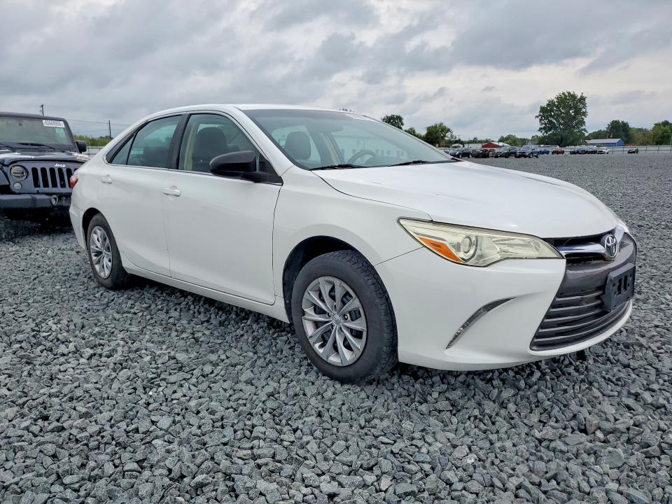 2017 Toyota Camry მანქანა იყიდება აუქციონზე, vin: 4T1BF1FK4HU688980, აუქციონის ნომერი: 64205766