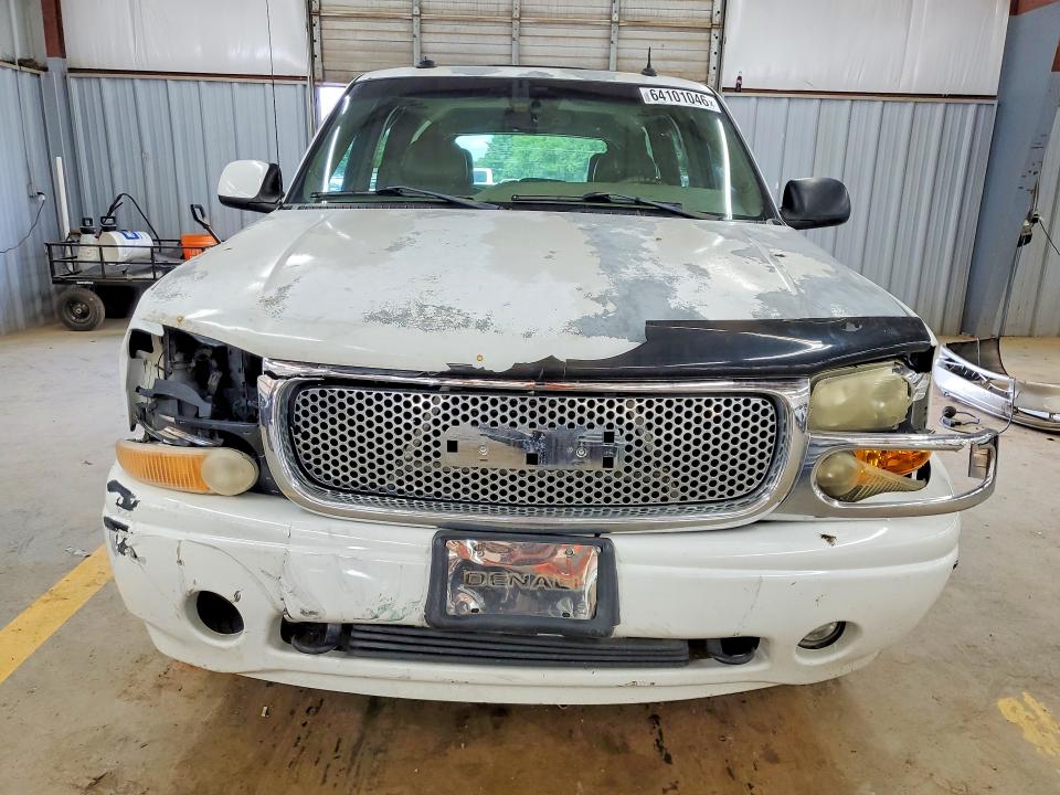 2003 Gmc Yukon მანქანა იყიდება აუქციონზე, vin: 1GKEK63U83J125056, აუქციონის ნომერი: 64101046