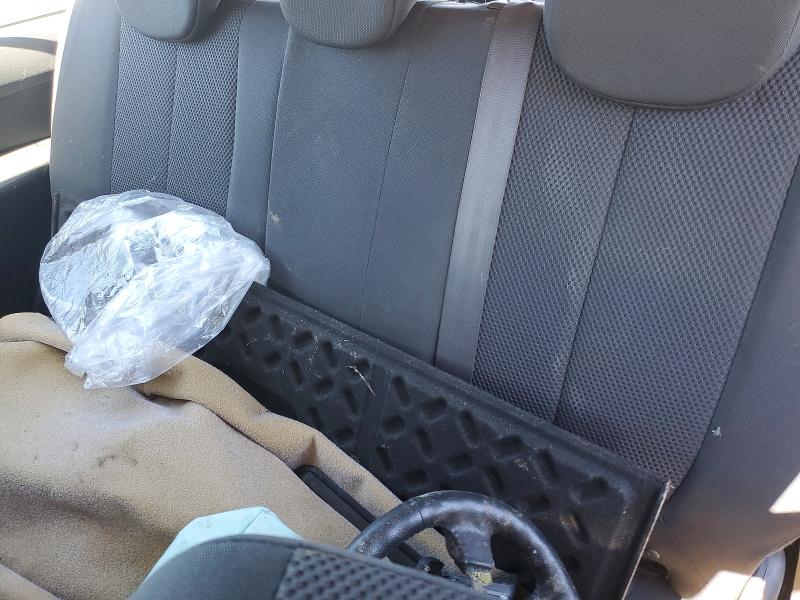 66220096 :رقم المزاد ، KNAHH8A66C7412526 vin ، 2012 Kia Rondo مزاد بيع