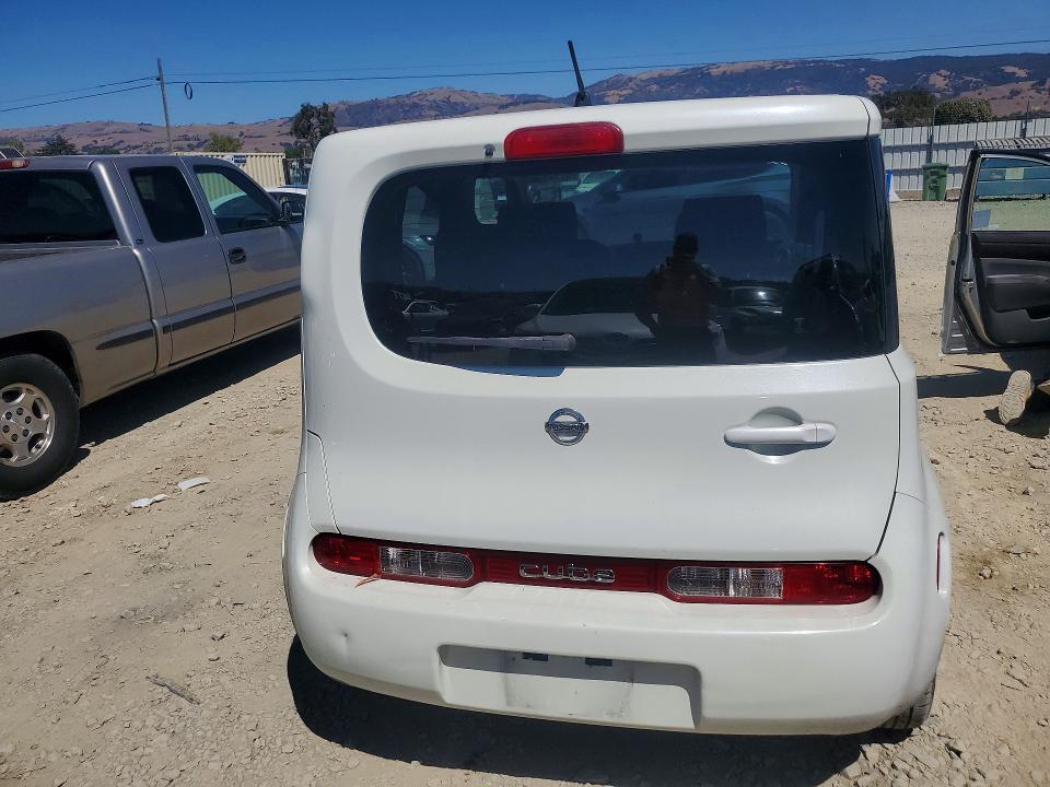 67159306 :رقم المزاد ، JN8AZ2KR1AT165433 vin ، 2010 Nissan Cube مزاد بيع