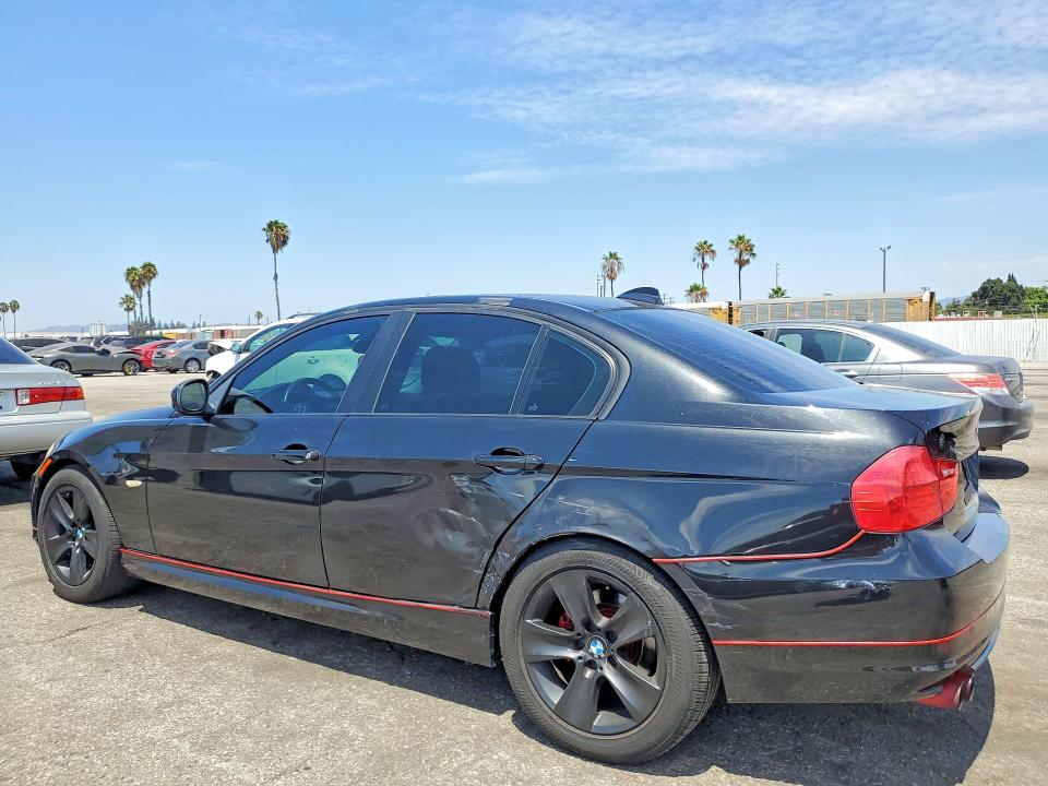 64090646 :رقم المزاد ، WBAPH5G53BNM71259 vin ، 2011 Bmw 328 مزاد بيع