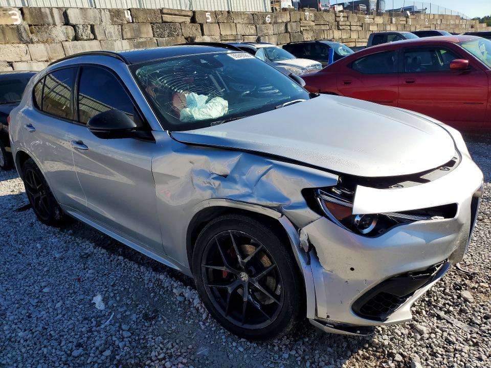 65940566 :رقم المزاد ، ZASPAKAN1L7C75557 vin ، 2020 Alfa Romeo Stelvio مزاد بيع