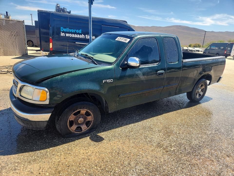 62610196 :رقم المزاد ، 1FTRX172X2NA11528 vin ، 2002 Ford F150 مزاد بيع