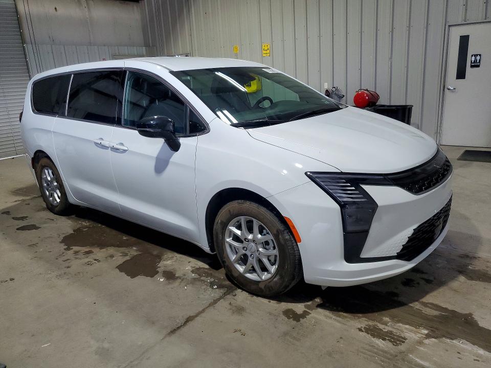 65521396 :رقم المزاد ، 2C4RC1BG3VR577164 vin ، 2027 Chrysler Pacifica مزاد بيع