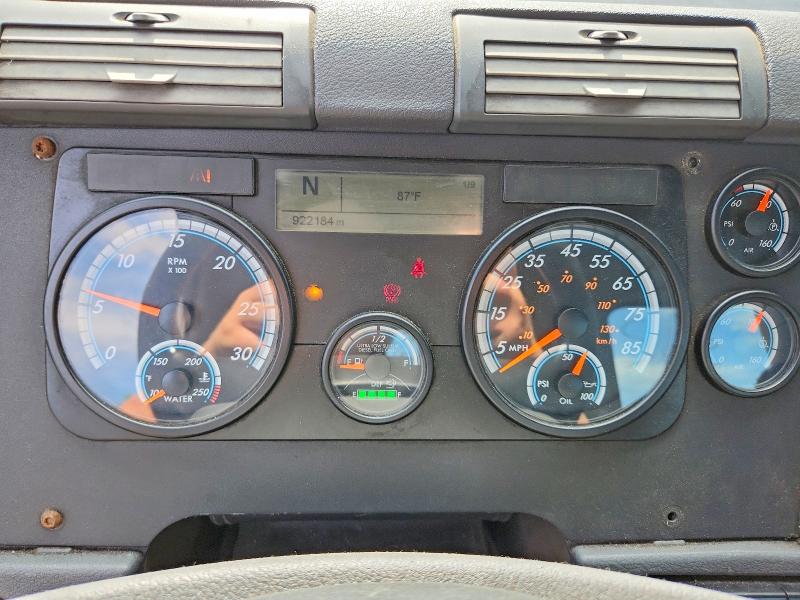 Продажа на аукционе авто 2017 Freightliner Cascadia 113, vin: 1FUBGBDV0HLHH2540, номер лота: 66354046