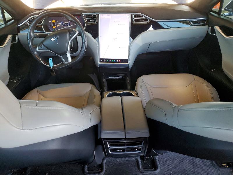 2015 Tesla Model S მანქანა იყიდება აუქციონზე, vin: 5YJSA1E25FF119758, აუქციონის ნომერი: 63702336