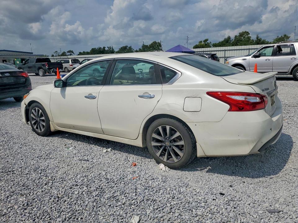Продажа на аукционе авто 2017 Nissan Altima, vin: 1N4AL3AP1HN306976, номер лота: 63620976