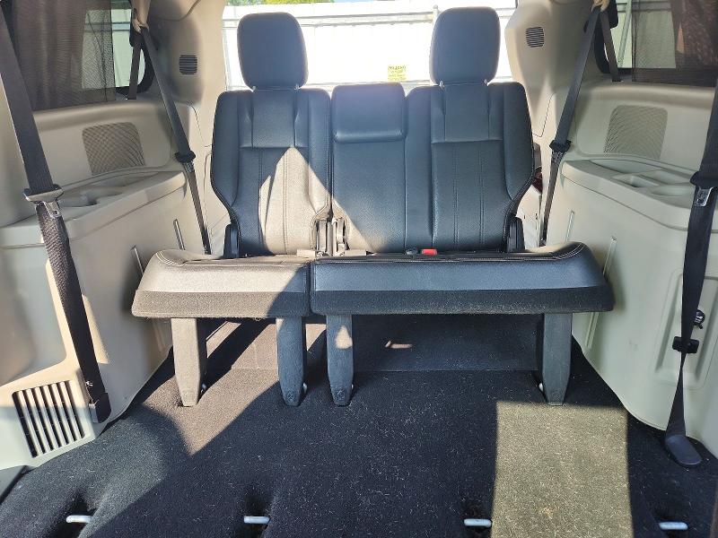 65620276 :رقم المزاد ، 2A4RR8DG0BR609255 vin ، 2011 Chrysler Town & Country مزاد بيع
