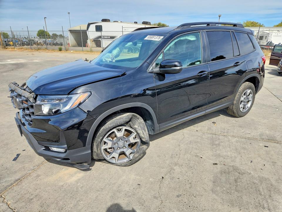 65881376 :رقم المزاد ، 5FNYF8H65PB016263 vin ، 2023 Honda Passport مزاد بيع