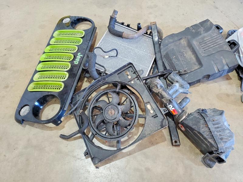 2018 Jeep Wrangler Unlimited მანქანა იყიდება აუქციონზე, vin: 1C4BJWDG4JL822543, აუქციონის ნომერი: 65822676