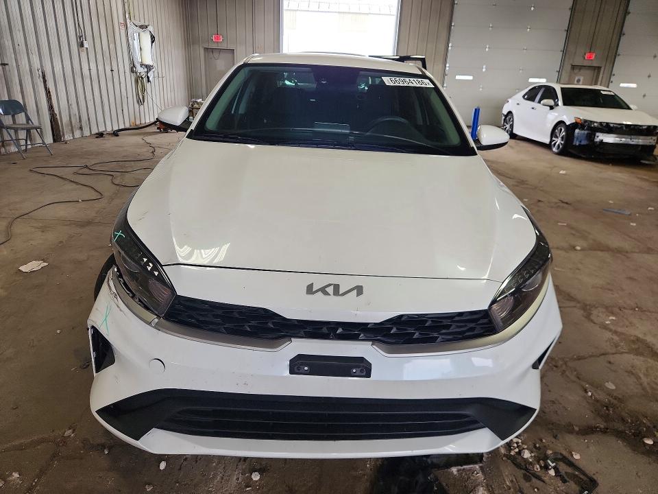 2024 Kia Forte მანქანა იყიდება აუქციონზე, vin: 3KPF24AD0RE760351, აუქციონის ნომერი: 66964186
