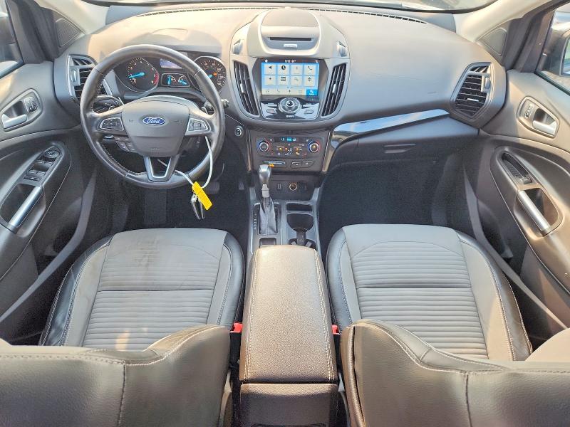 2017 Ford Escape მანქანა იყიდება აუქციონზე, vin: 1FMCU0JD5HUB14871, აუქციონის ნომერი: 64773546