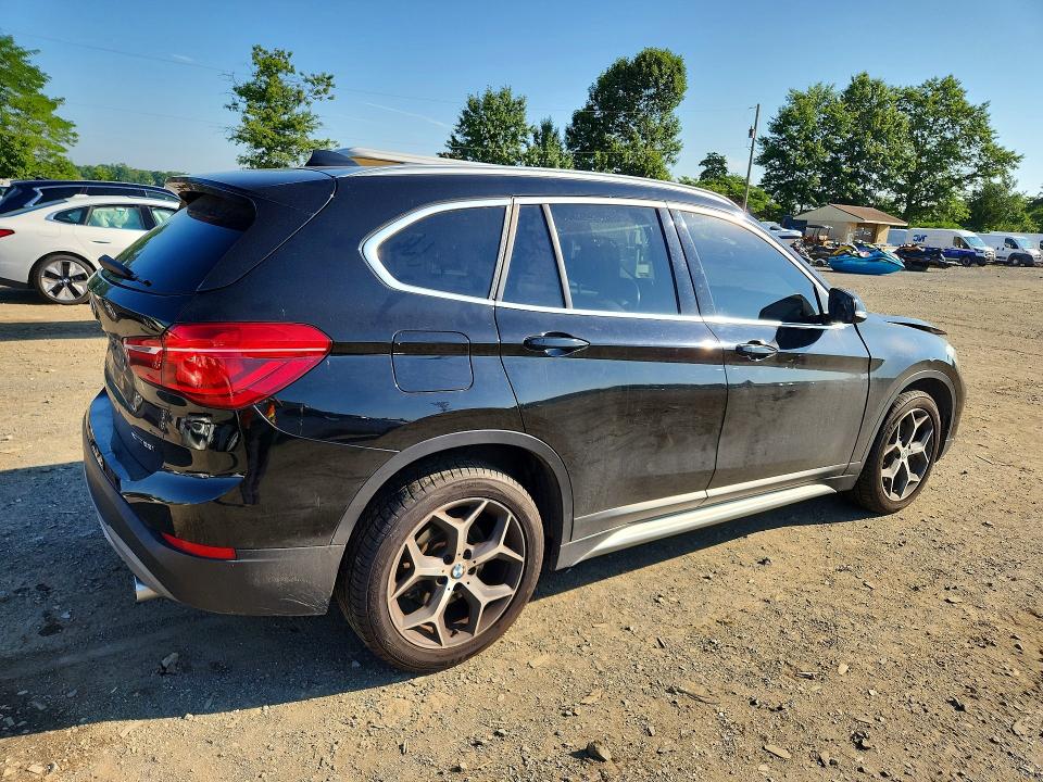 Продаж на аукціоні авто 2018 Bmw X1, vin: WBXHT3C3XJ5L31452, номер лоту: 64018316