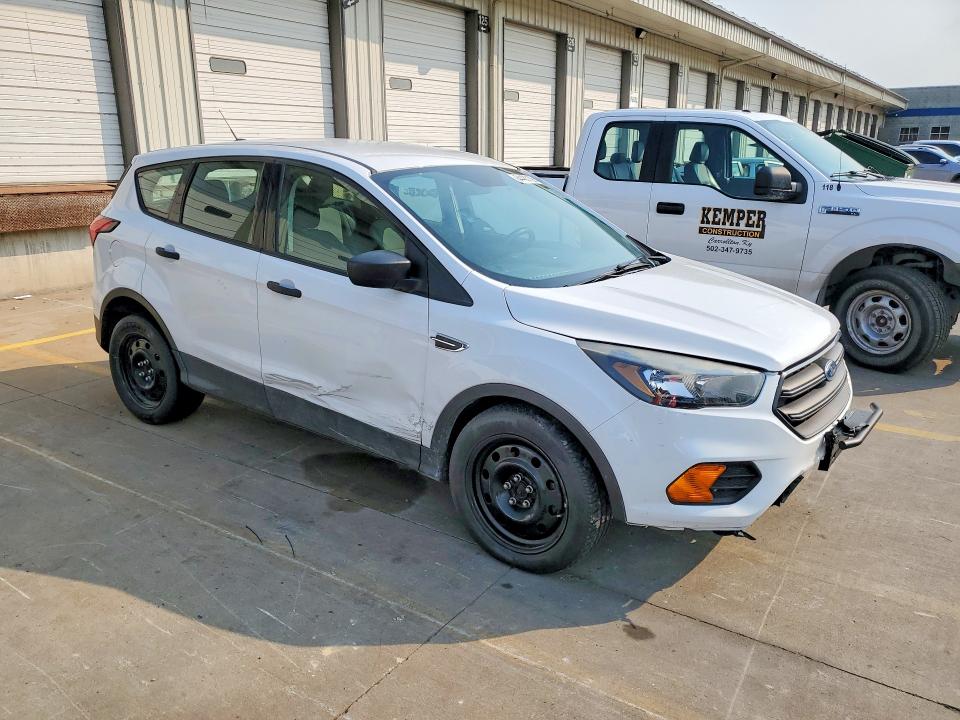Продажа на аукционе авто 2019 Ford Escape, vin: 1FMCU0F73KUB99770, номер лота: 64483106