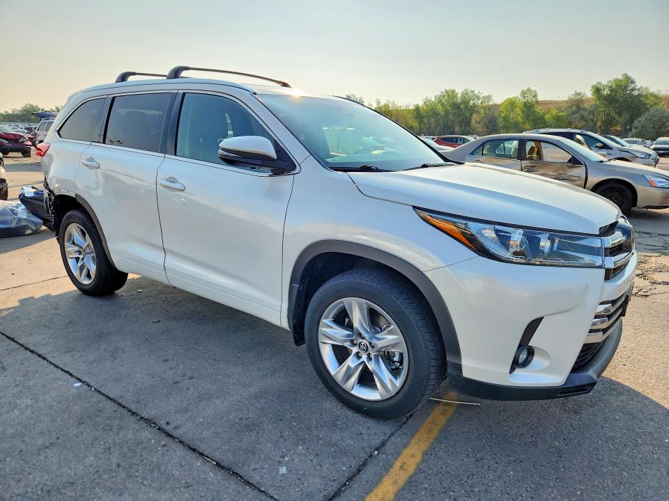 64379366 :رقم المزاد ، 5TDDZRFH0KS922759 vin ، 2019 Toyota Highlander مزاد بيع
