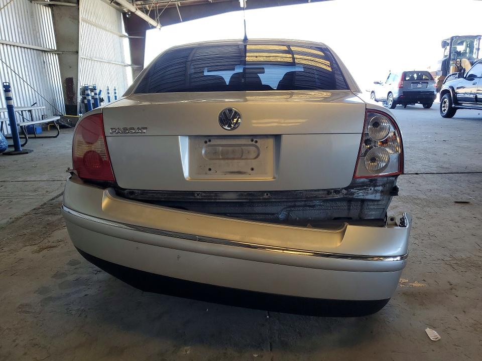 2004 Volkswagen Passat მანქანა იყიდება აუქციონზე, vin: WVWPD63BX4P143148, აუქციონის ნომერი: 64181476