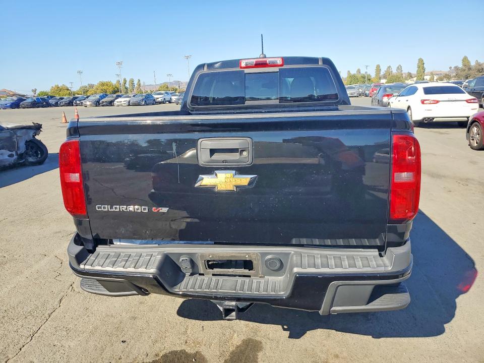 64037296 :رقم المزاد ، 1GCGTDEN2H1285842 vin ، 2017 Chevrolet Colorado مزاد بيع