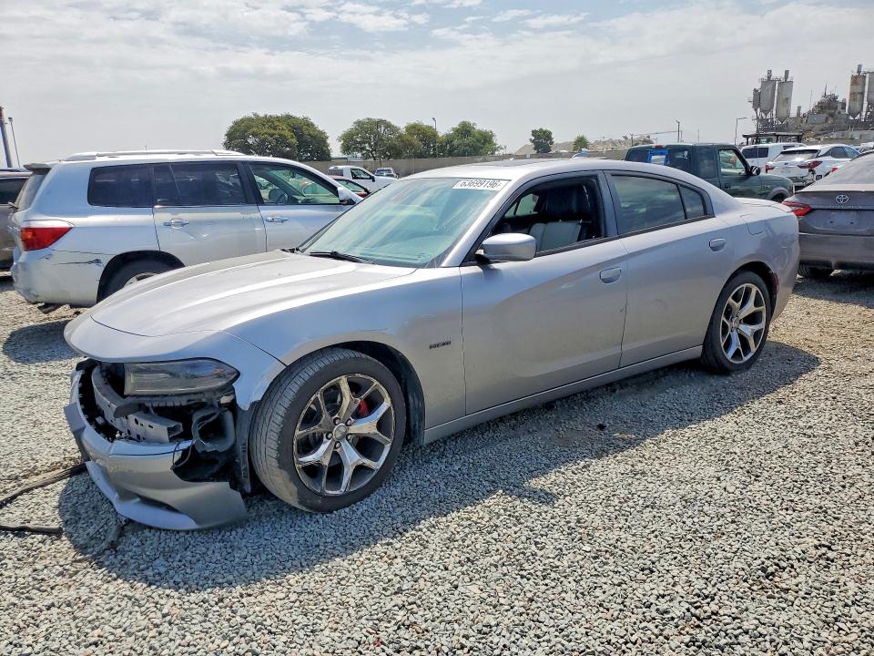63699196 :رقم المزاد ، 2C3CDXCT0FH917531 vin ، 2015 Dodge Charger مزاد بيع