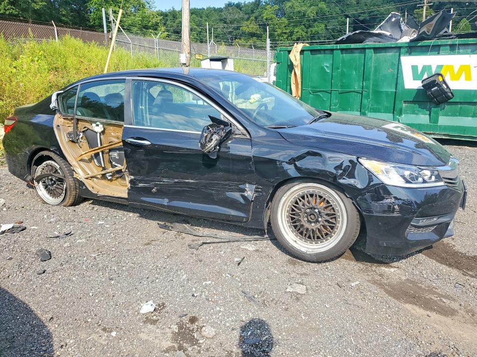 Продаж на аукціоні авто 2017 Honda Accord, vin: 1HGCR2F74HA123519, номер лоту: 64780546