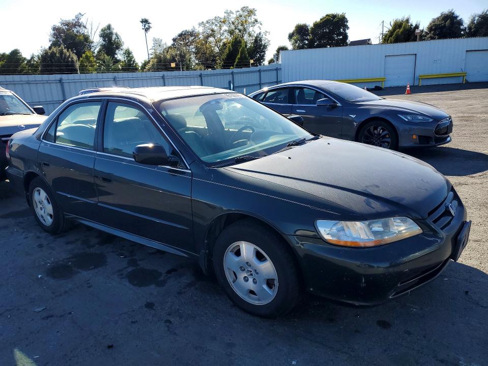 2001 Honda Accord მანქანა იყიდება აუქციონზე, vin: 1HGCG16591A063547, აუქციონის ნომერი: 65150376