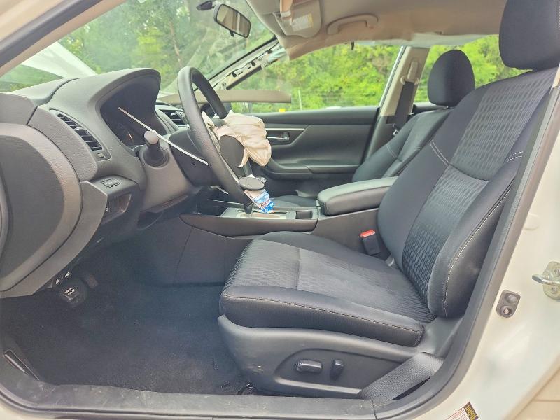 Продаж на аукціоні авто 2018 Nissan Altima, vin: 1N4AL3AP8JC476852, номер лоту: 65167976