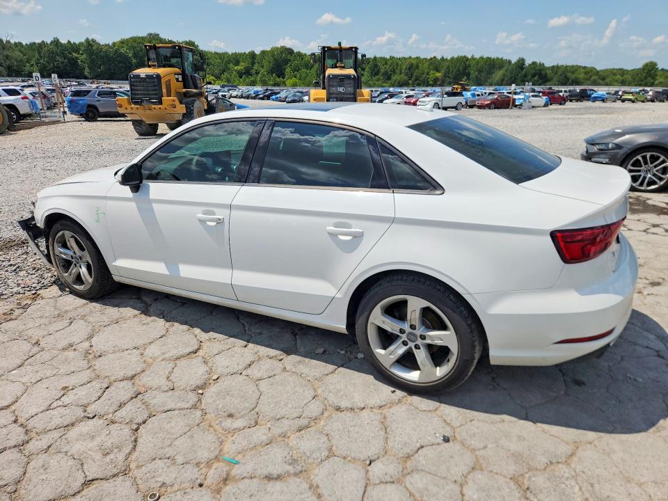 61647636 :رقم المزاد ، WAUAUGFF7J1005475 vin ، 2018 Audi A3 مزاد بيع
