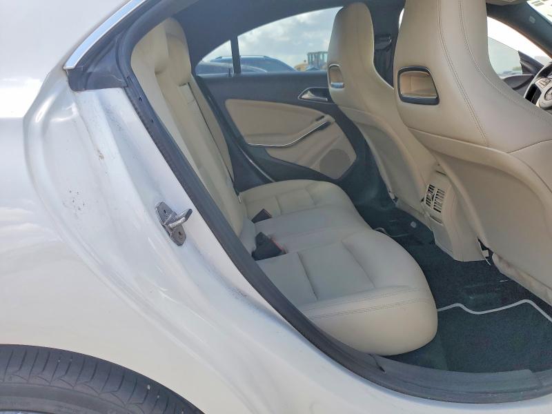 65440306 :رقم المزاد ، WDDSJ4EB2KN729877 vin ، 2019 Mercedes-benz Cla مزاد بيع