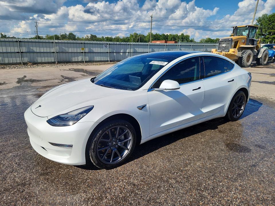 64770866 :رقم المزاد ، 5YJ3E1EBXKF433389 vin ، 2019 Tesla Model 3 مزاد بيع
