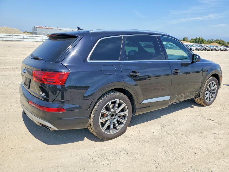Продаж на аукціоні авто 2017 Audi Q7, vin: WA1LAAF76HD059525, номер лоту: 64498356